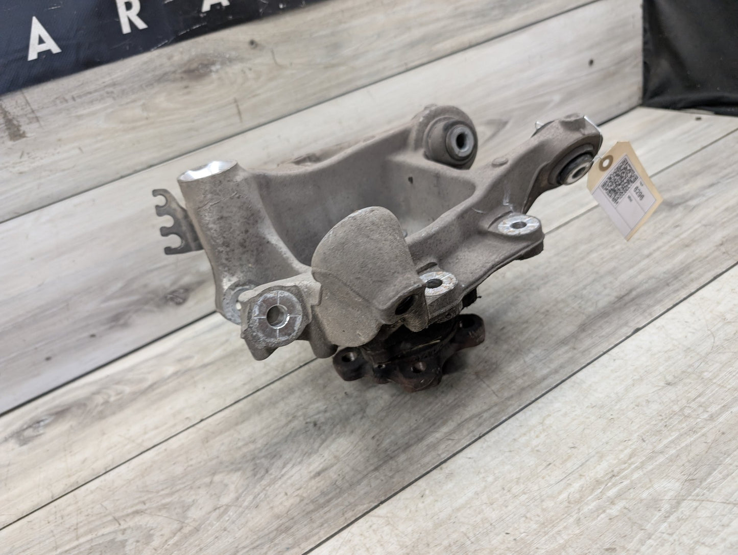 2017-2023 BMW M550i xDrive G30 Rear Right Passenger Spindle Knuckle w/ Bearing 6866338