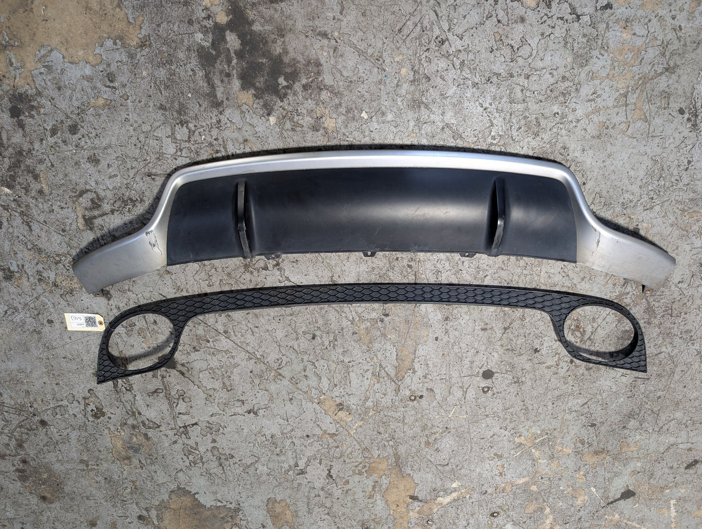 2011-2017 Audi RS5 8T Liftgate Trunk Lid Spoiler w/ Bracket SET 8T0807421