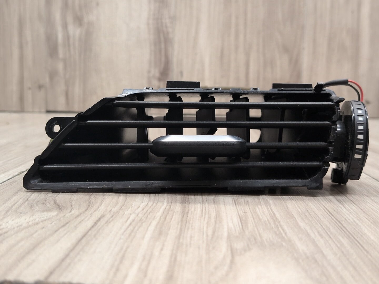 OEM BMW F90 G30 G32 530 540 M550 M5 Right Passenger Side AC Air Vent Dash Grille
