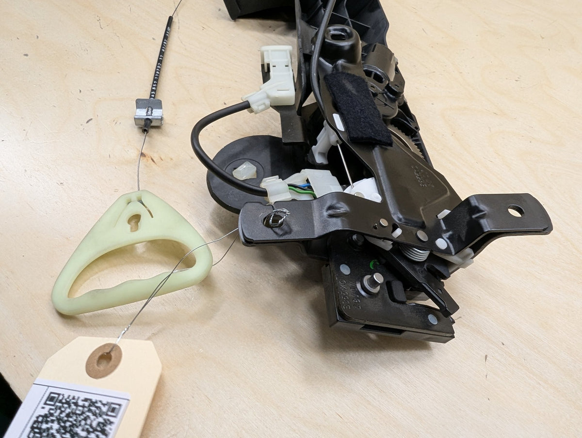 2007-2013 BMW 335i E93 Liftgate Trunk Lid Liftgate Lock Latch Actuators W/ Soft Close SET 7129214