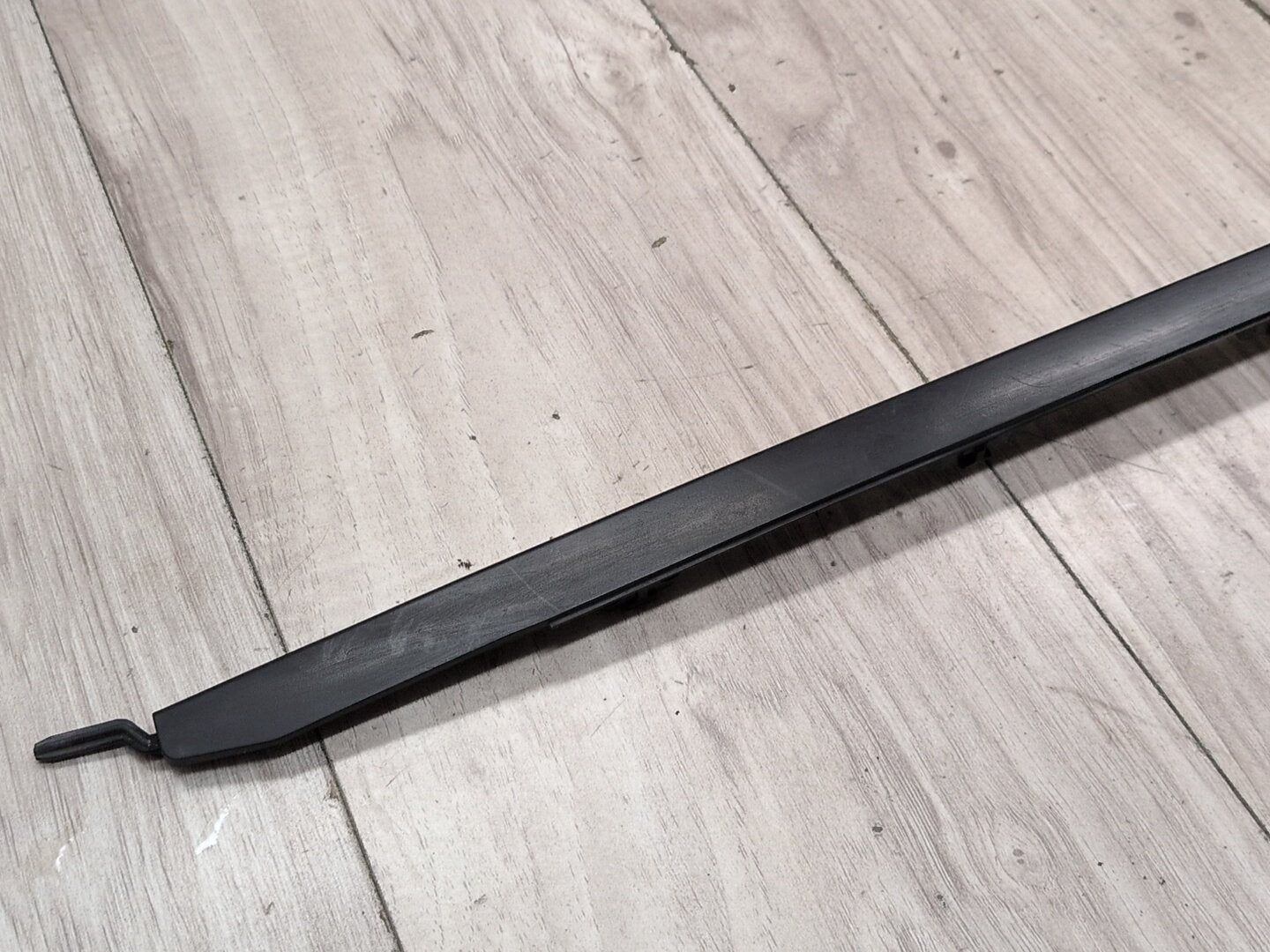 2015 - 2019 BMW X6 F86 Front Left Right Side Windshield Drip Trim Molding SET 7462217 S63B44T2