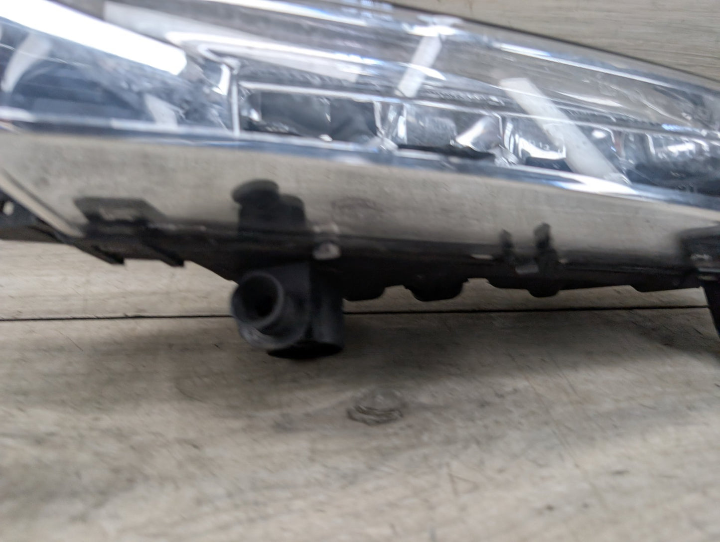 2017-2023 BMW 530i G30 Front Left Driver Bumper Fog Lamp Light 7349131