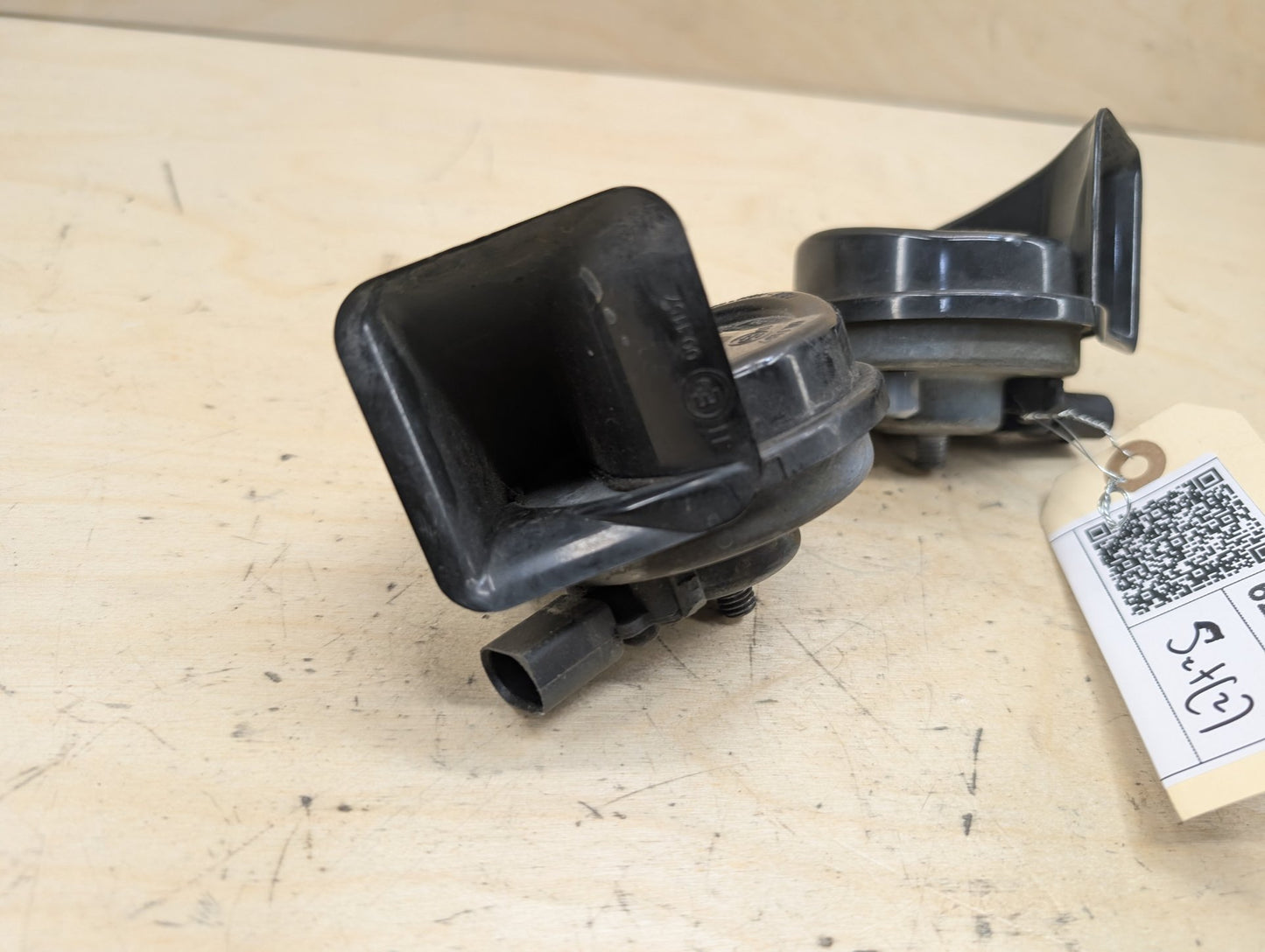 2012-2018 BMW 328i F30 Alarm Horns SET 7245423