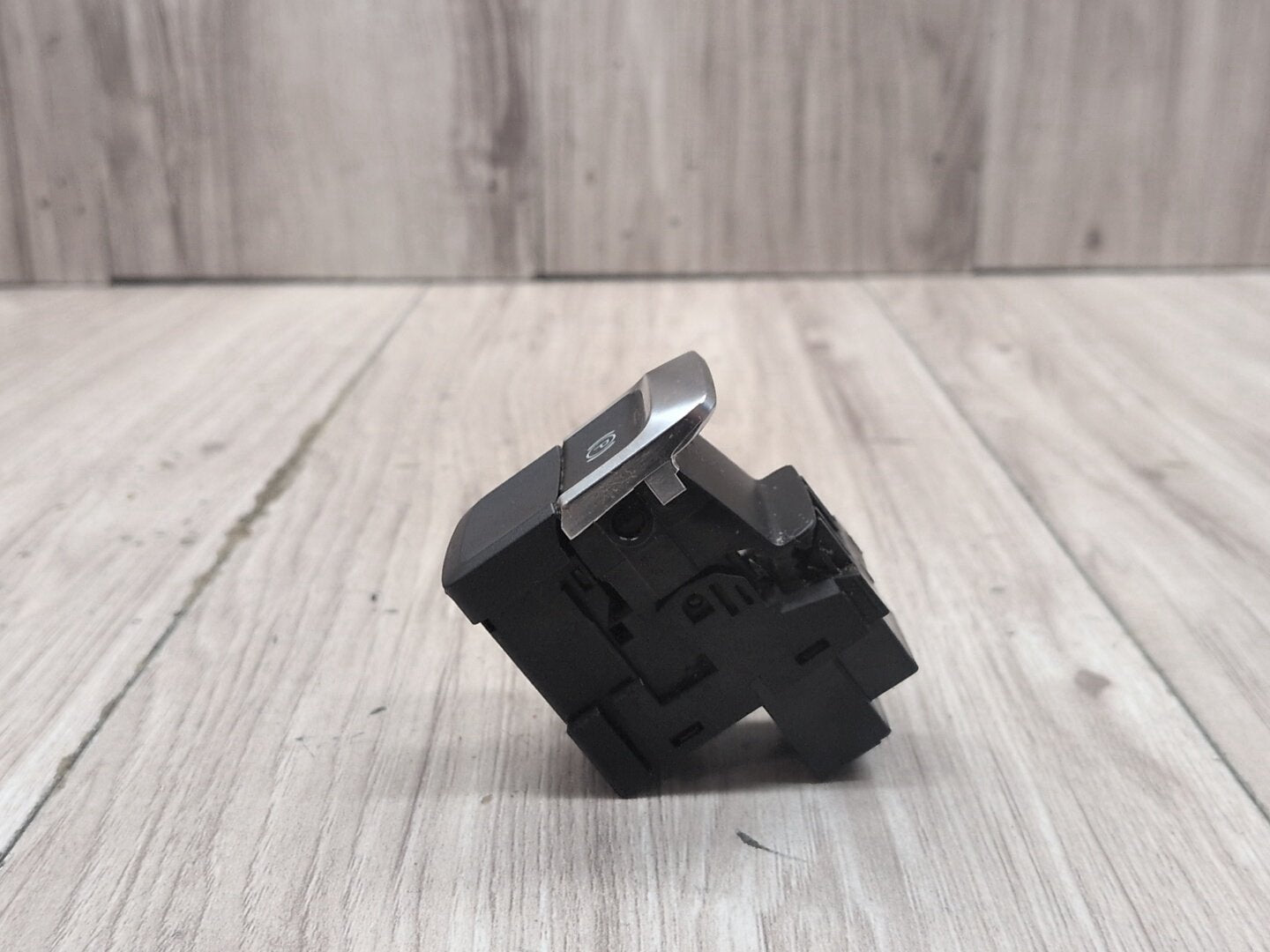 2015-2018 Audi Q3 8U Emergency Parking Brake Switch 8U0927225F