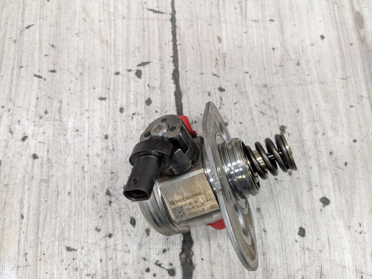 16-20 OEM BMW G11 G12 750 G30 M550 Engine N63R HPFP High Pressure Fuel Pump 5-8