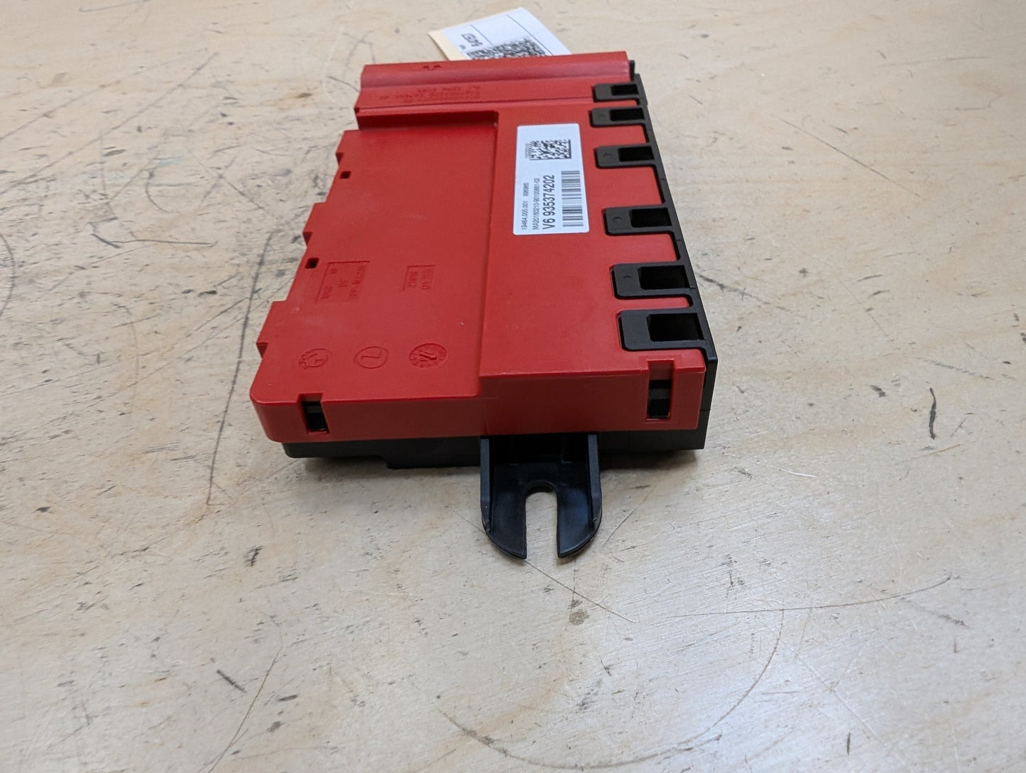 OEM BMW G11 G12 G14 G15 G16 G30 B+ Junction Terminal Power Relay Fuse Box