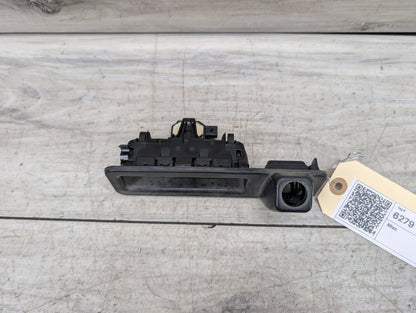 OEM BMW G30 530 540 M550 M5 X5 Rear View Camera Trunk Lid Handle Push Button
