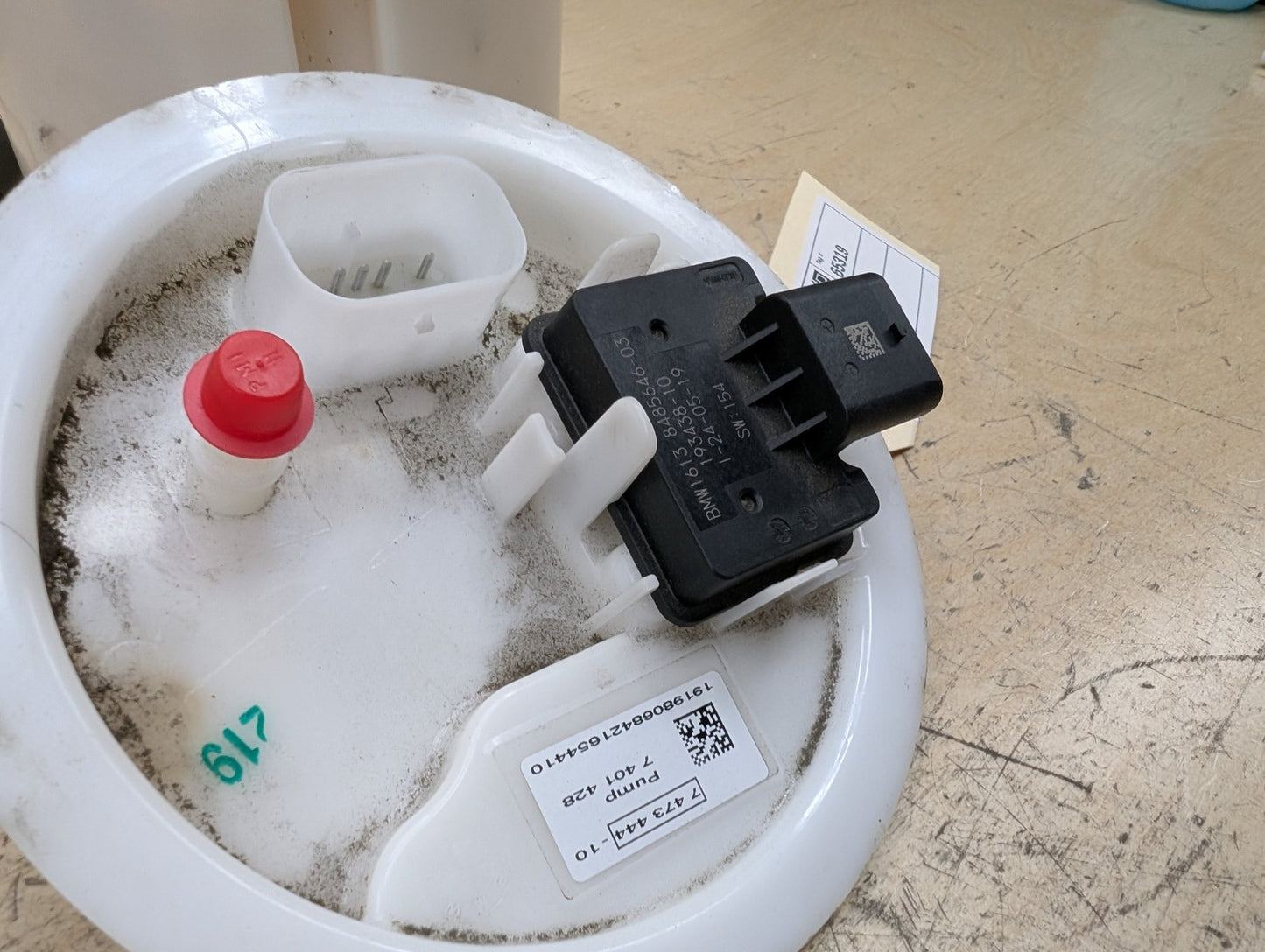 OEM BMW G20 G22 G23 G26 G42 330 M340 430 M440 Gas Tank Mounted Sending Fuel Pump