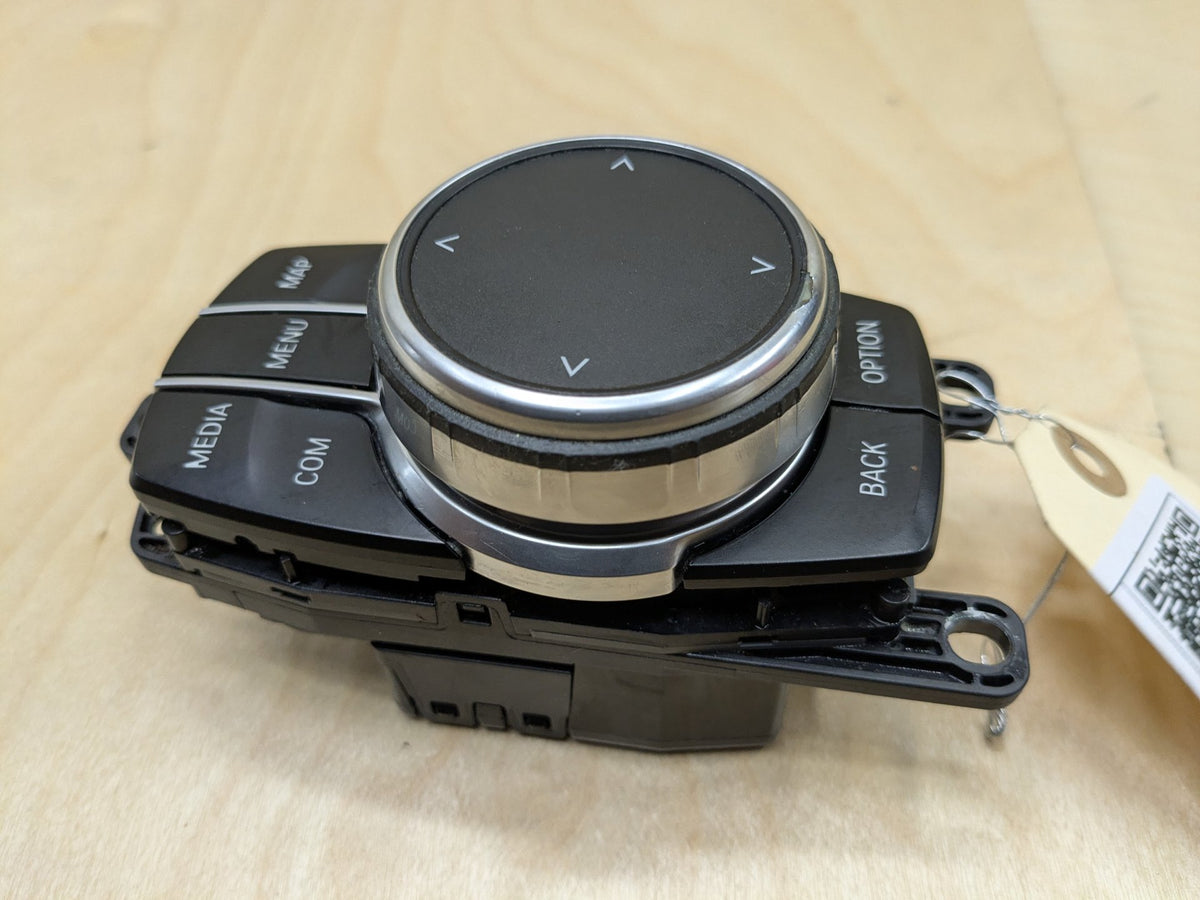 OEM BMW F90 G30 530 540 M550 M5 iDrive Navigation Controller Knob NBT NAV Button