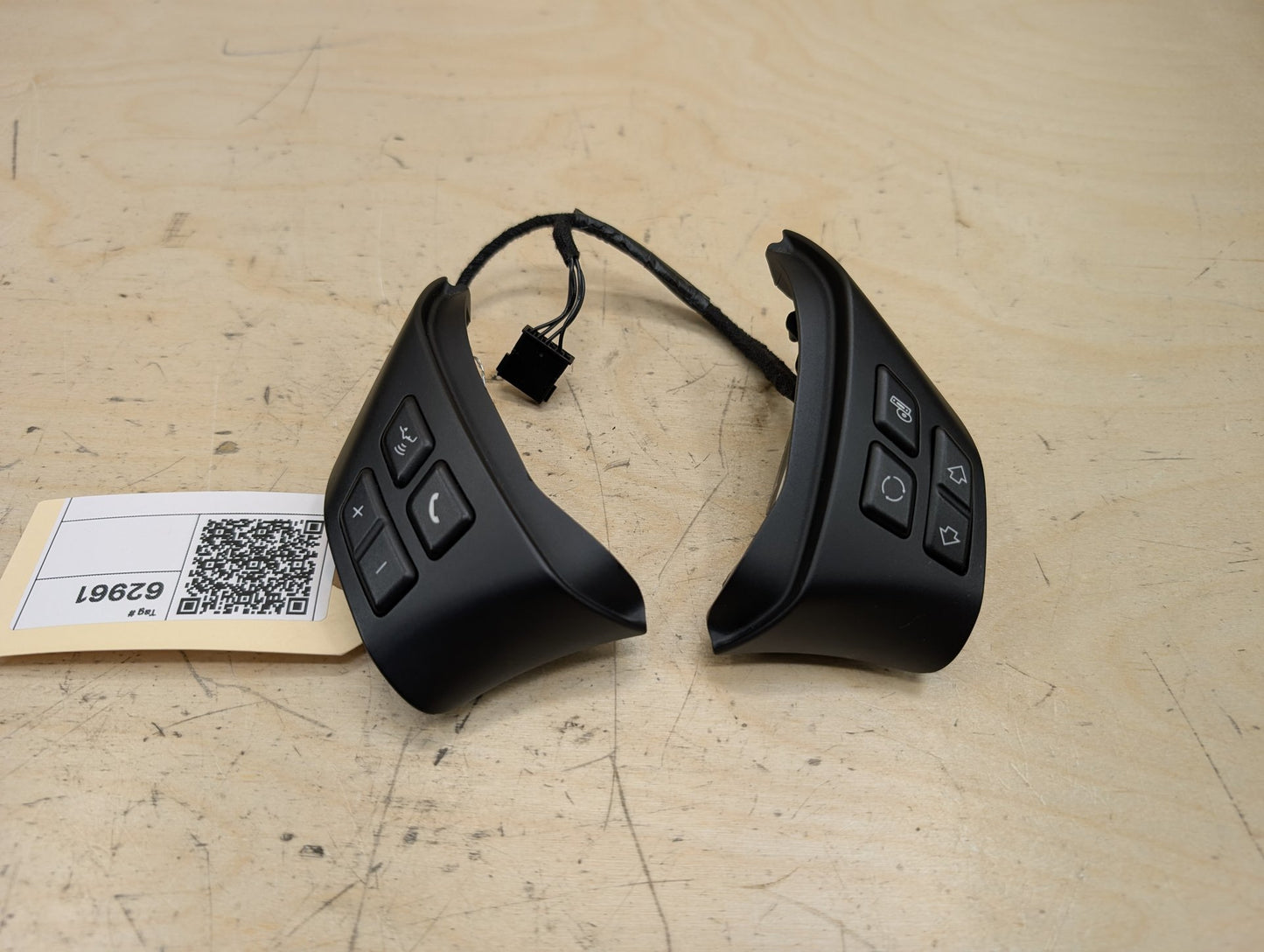 OEM BMW E84 E90 E91 328 335 Steering Wheel Multifunction Control Button Switch