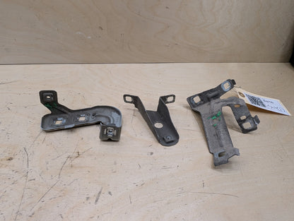 15-20 OEM BMW F80 F82 F83 M3 M4 Left Driver Fender Bracket Mount Carrier SET