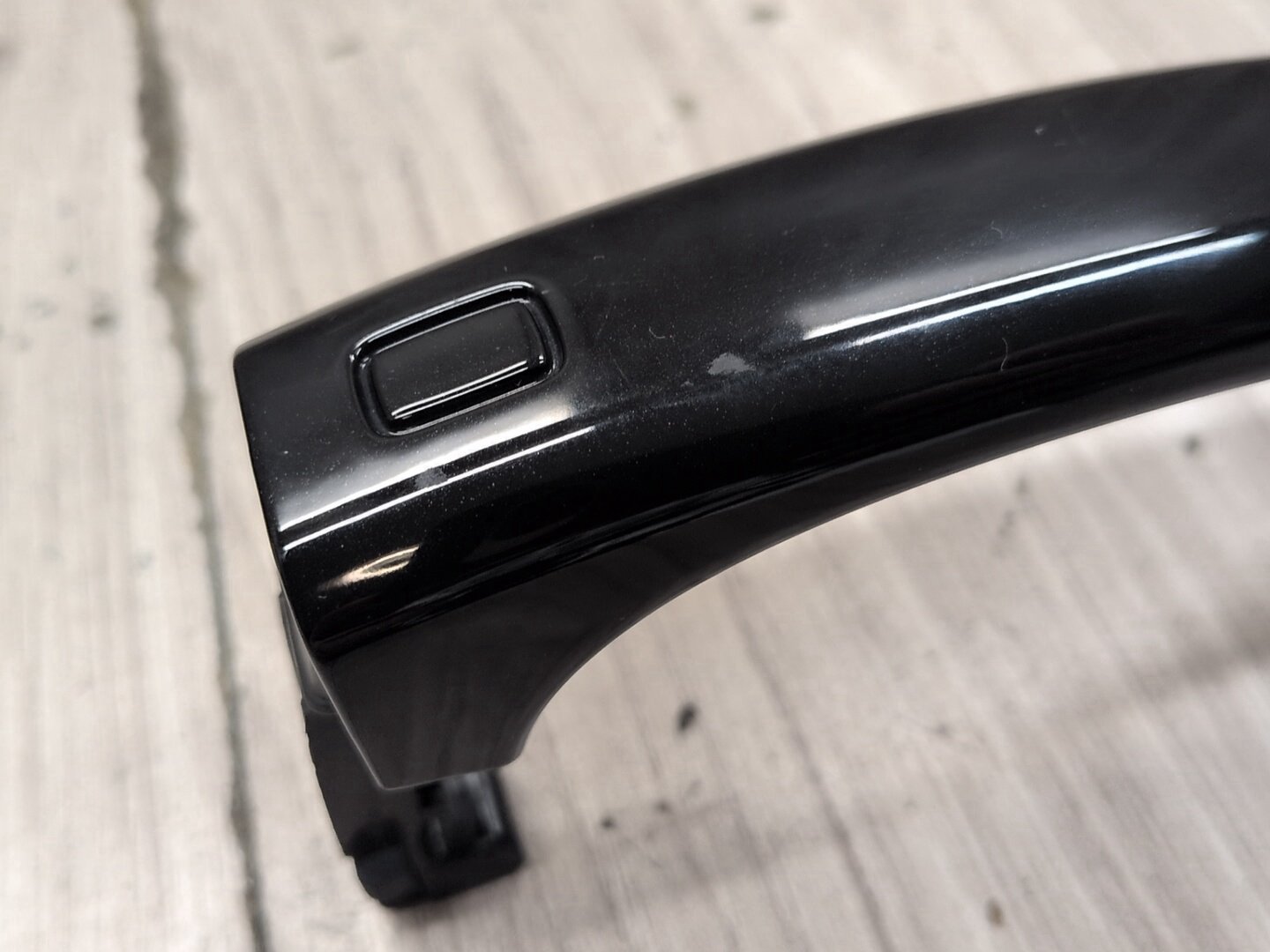 2015-2018 Audi Q3 8U Front or Rear Left Driver Exterior Door Handle w/ Comfort Access 8T0837205A