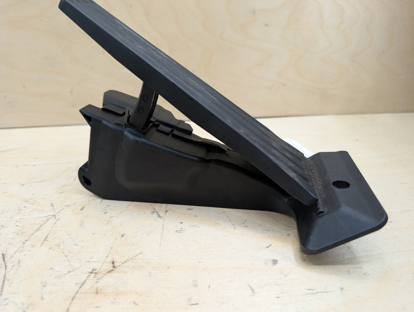OEM BMW F15 F22 F25 F30 F36 F80 G01 G05 G20 X3 X5 Accelerator Throttle Gas Pedal