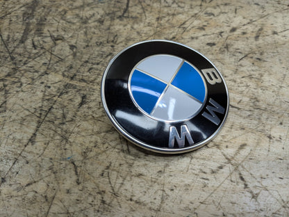 2016-2019 BMW 750i G12 Emblem Badge Symbol Logo 8132375 OEM