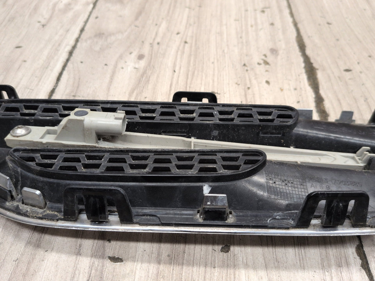 2011-2016 BMW M5 F10 Front Right Passenger Fender Trim Molding 7903880 OEM