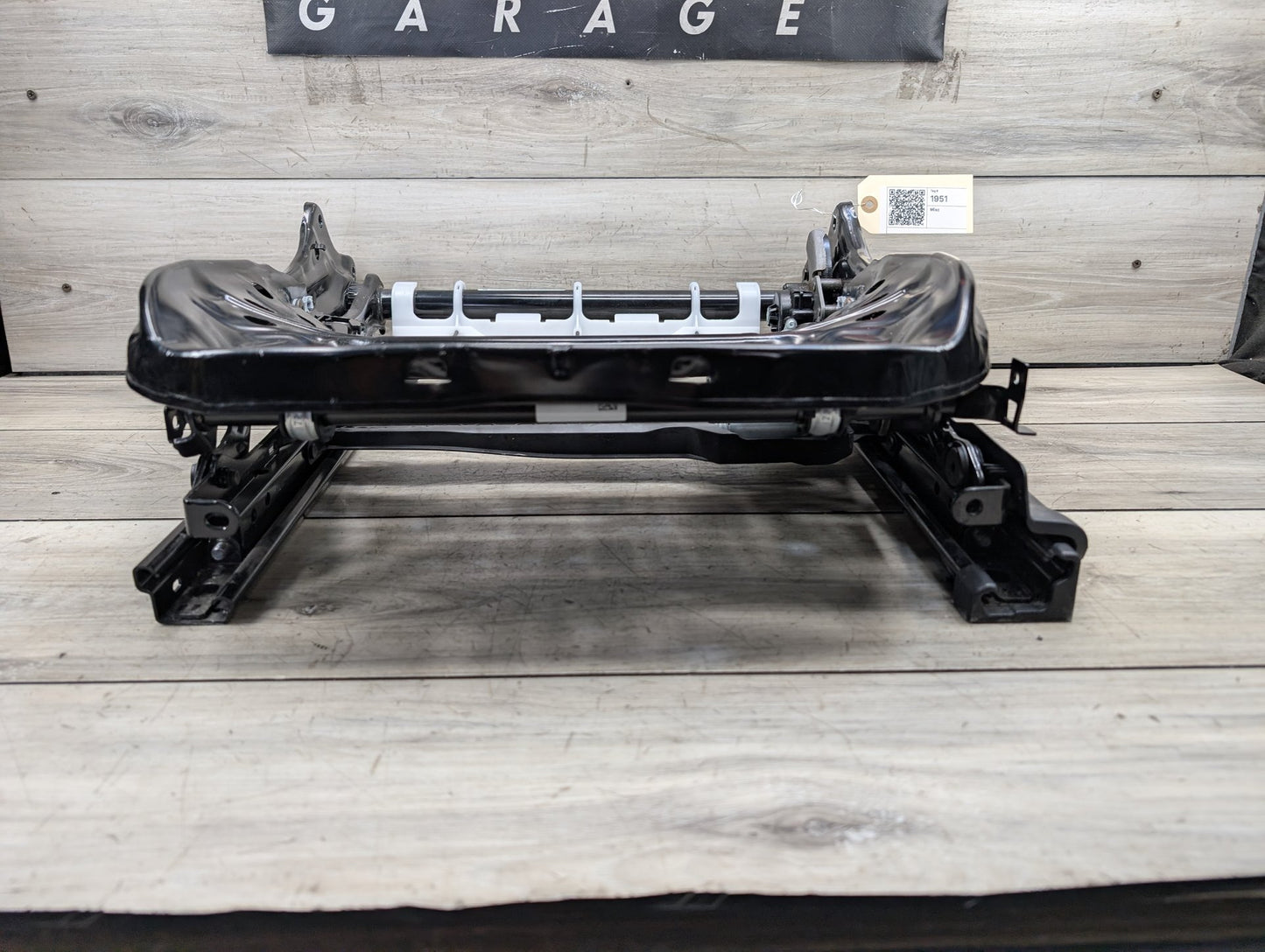2021-2026 BMW 430i G22 Front Left Driver Seat Lower Track Frame Assembly 9108133