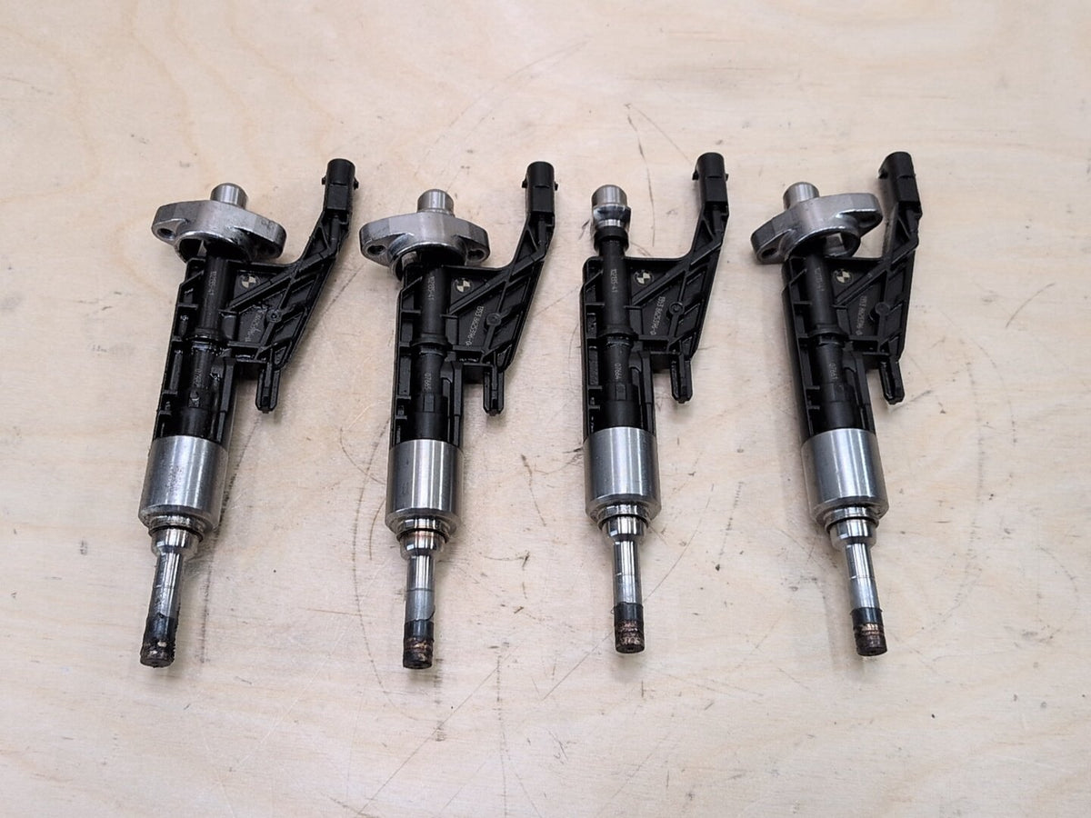 2018-2024 BMW G01 X3 B46B20O0 Engine Motor Injector SET 8625396