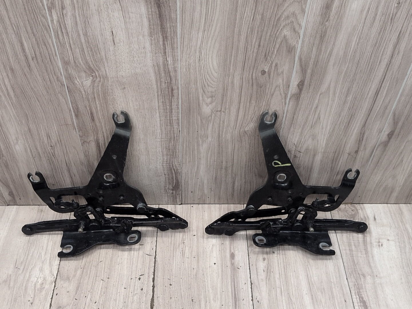 OEM BMW F15 F16 F85 X5 X6 Left Right Hood Hinge Support Bracket Brace SET