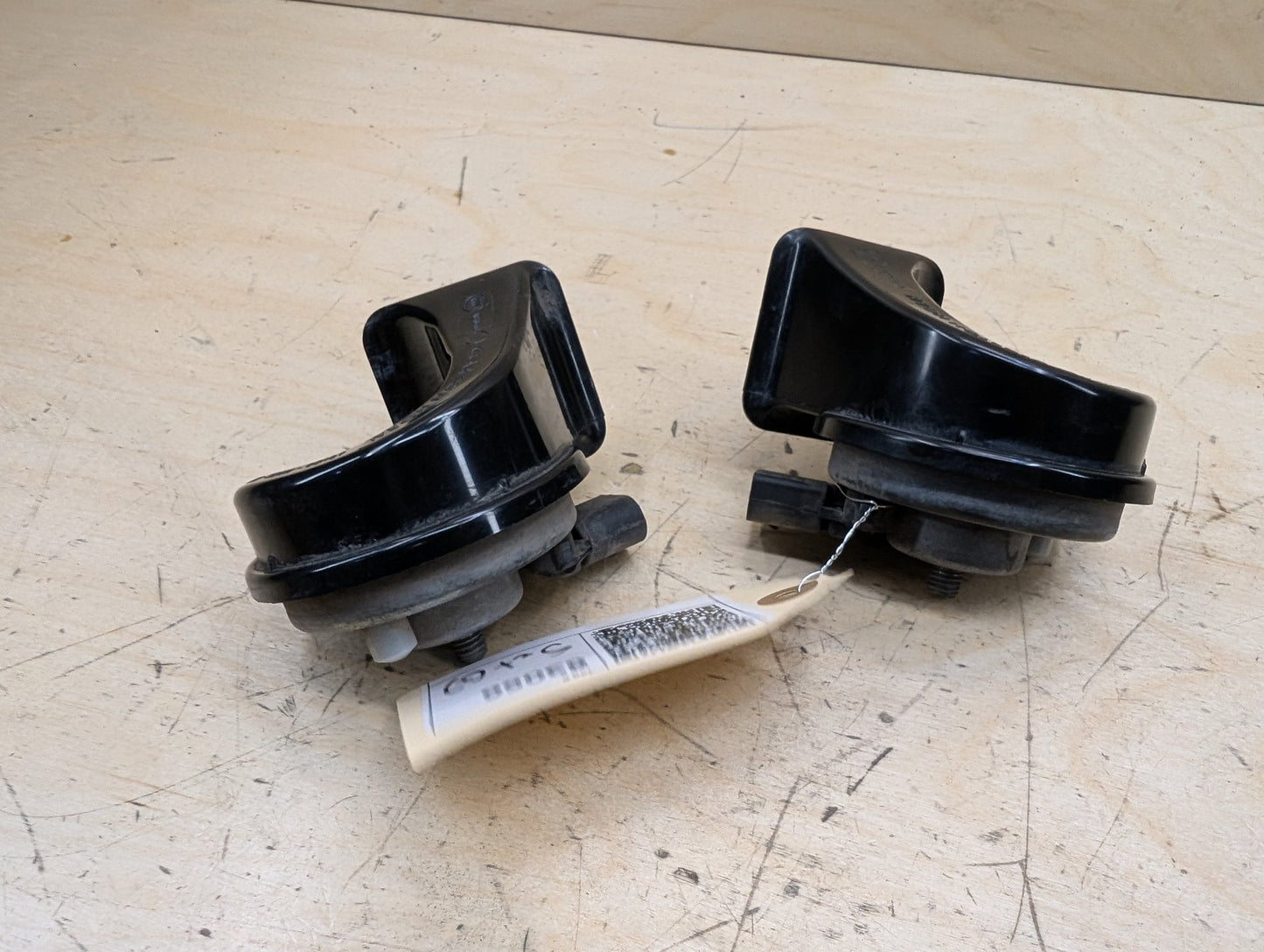 2012-2018 BMW 328i F30 Alarm Horns SET 7300975
