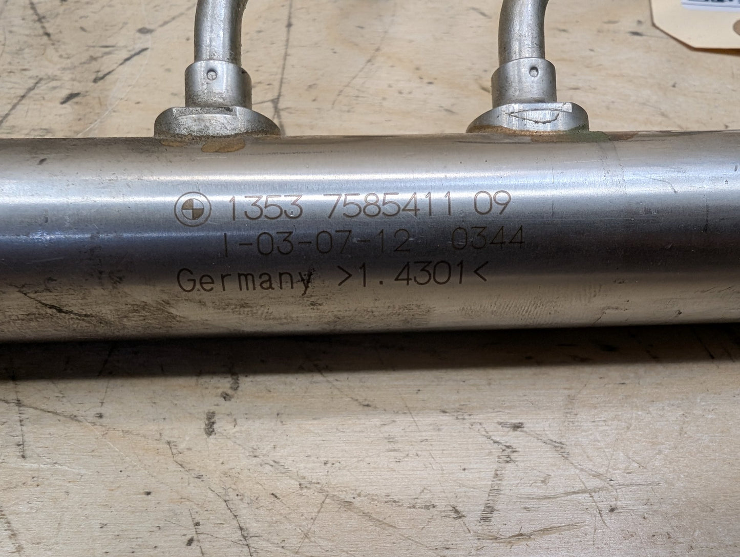 OEM BMW F10 F15 F25 F30 F32 F36 320 328 Engine N20 N26 Fuel Injector Line Rail