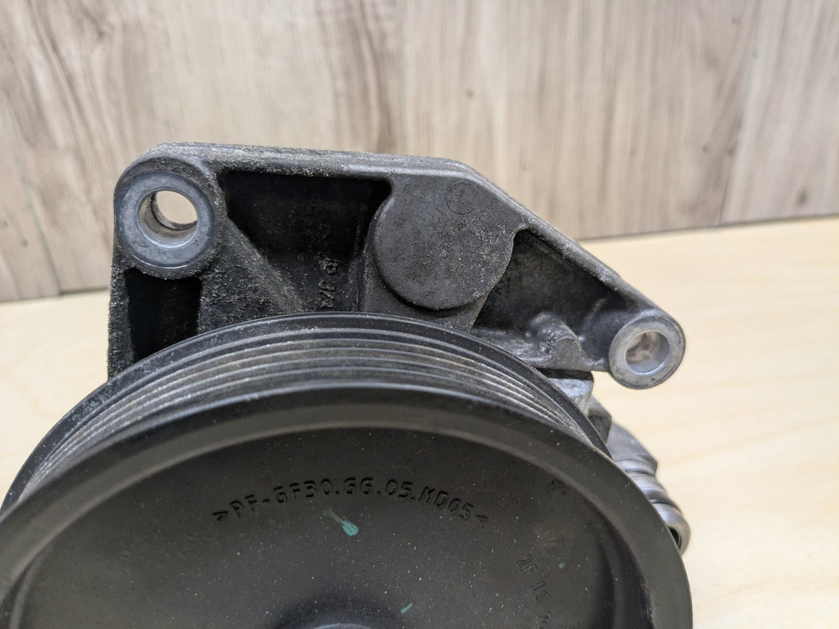 2009-2011 Mercedes-Benz R171 SLK-Class M272 Engine Motor Power Steering Pump A0054661601