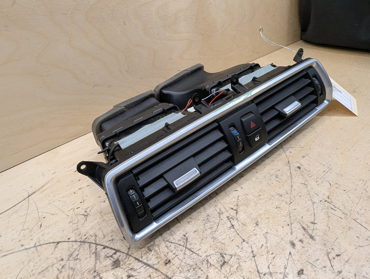 2010-2017 BMW 535i GT xDrive F07 Dashboard Dash Board Middle Center Air Vent 9142584 OEM