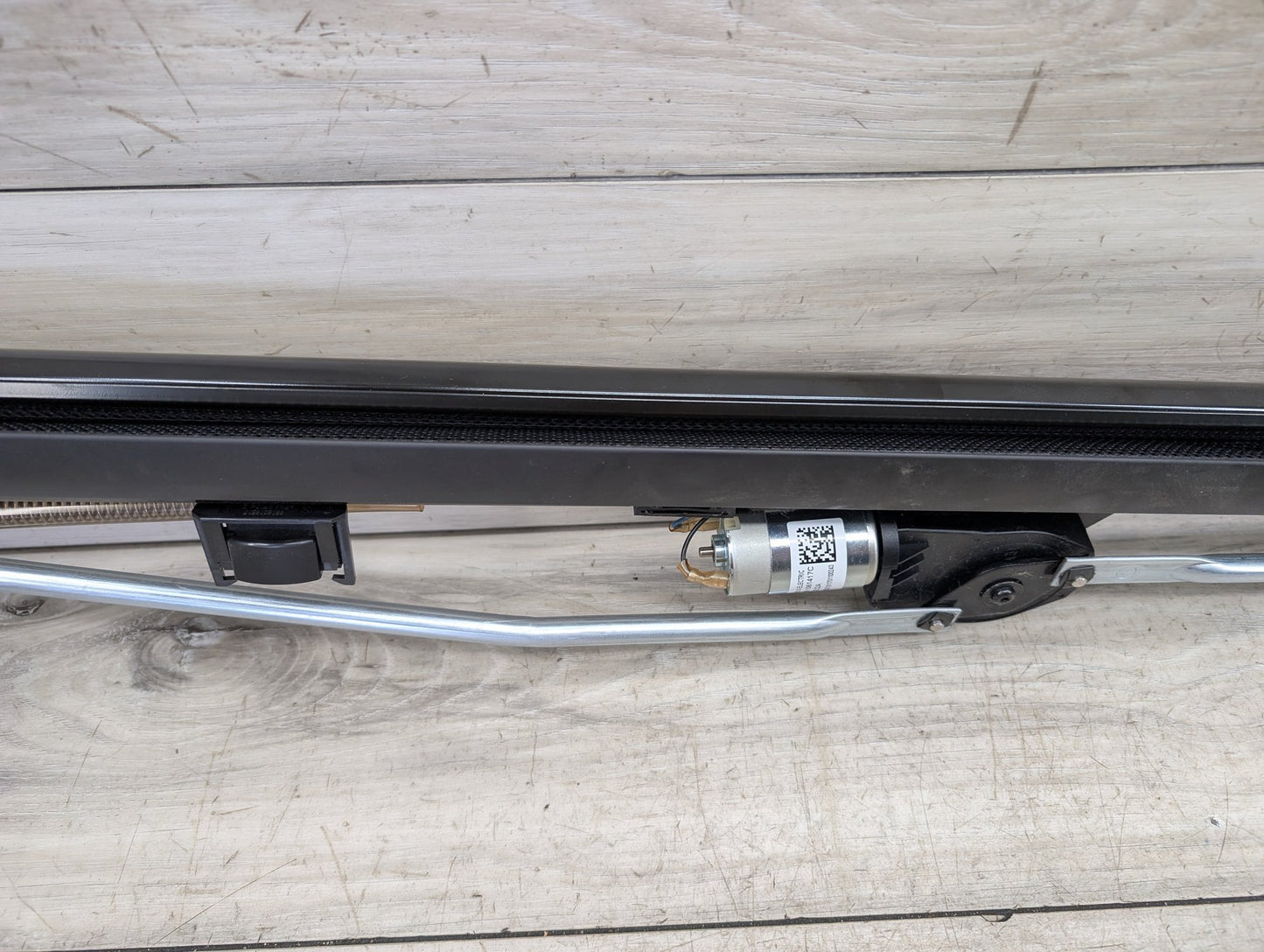 2017-2023 BMW M550i xDrive G30 Rear Windshield Glass Roller Sun Shade Blind 7419496