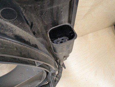 2012-2018 BMW 328i F30 Radiator Fan Shroud Housing w/ Motor 8621193