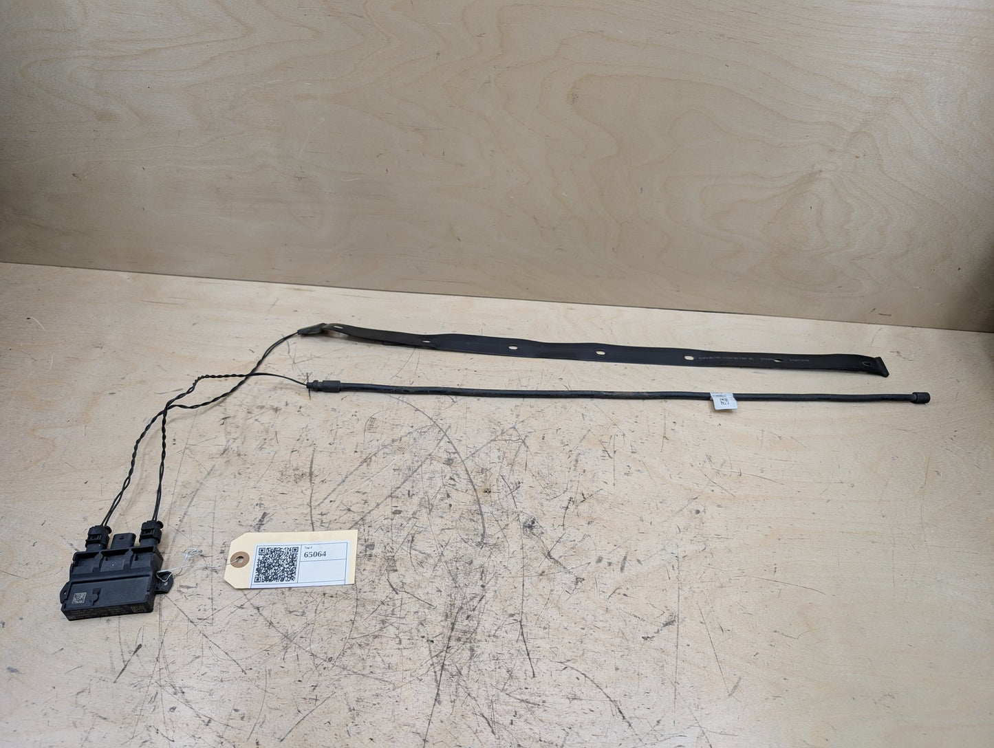 OEM BMW G30 G12 F90 M5 F48 X1 G01 X3 Control Unit Smart Opener Module w/ Sensor