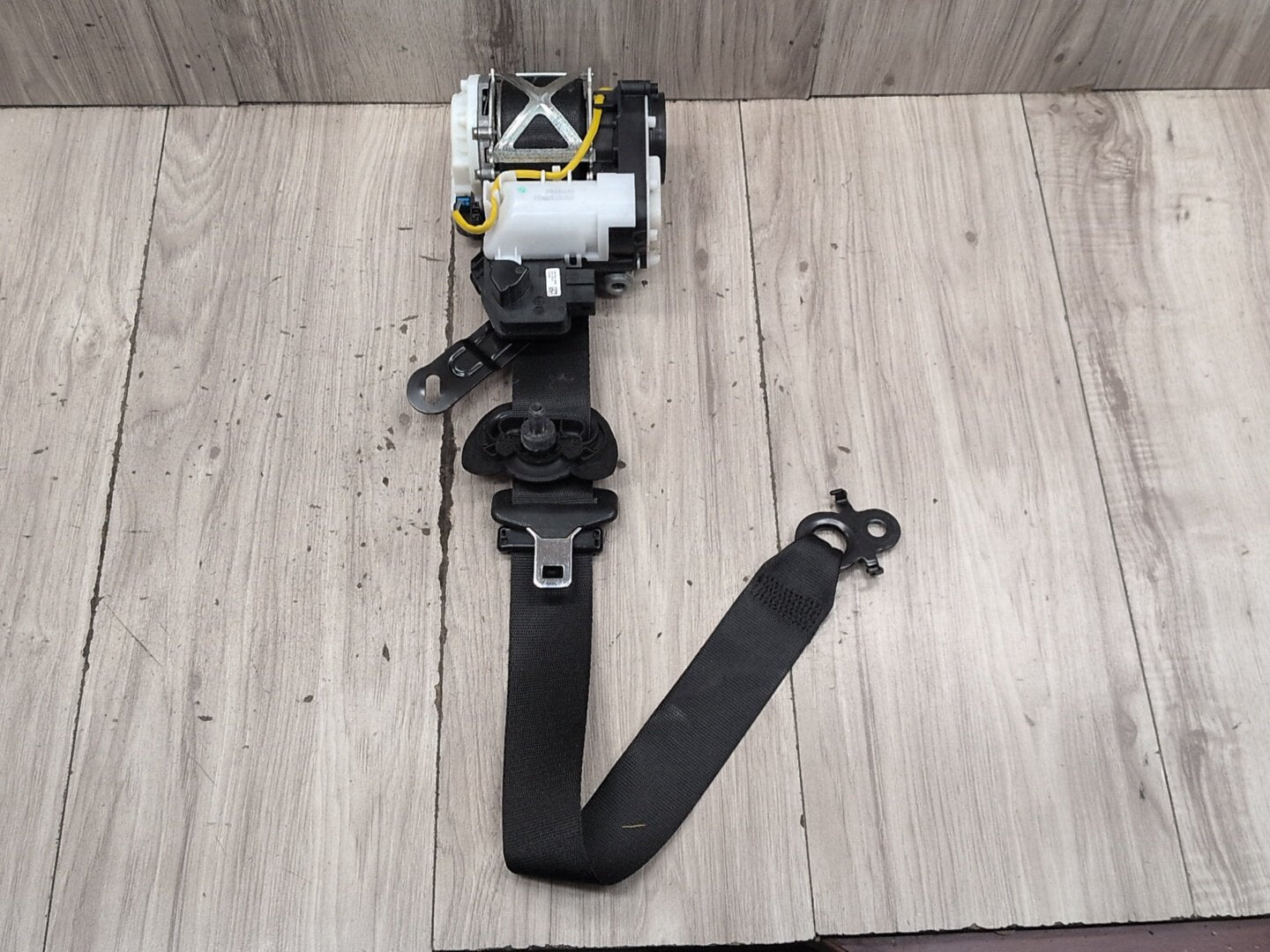 16-22 OEM BMW G11 G12 740 750 M760 Front Left Driver Seat Belt Retractor Black