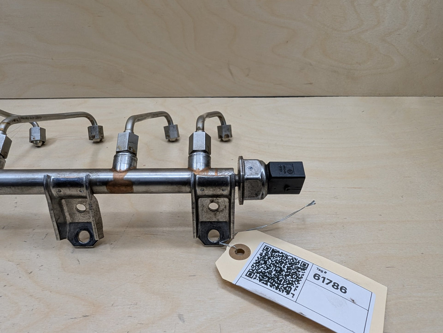2007-2013 BMW E93 335i N54B30A Engine Motor Fuel Injector Rail Line 7575480