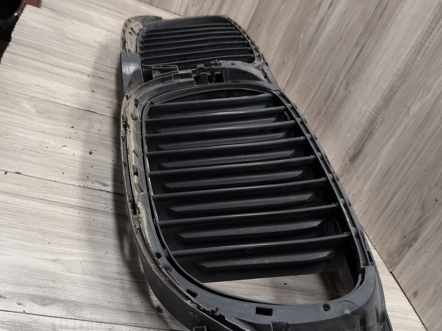2016-2022 BMW 750i G12 Front Bumper Radiator Air Flap Shutter 8091760 OEM