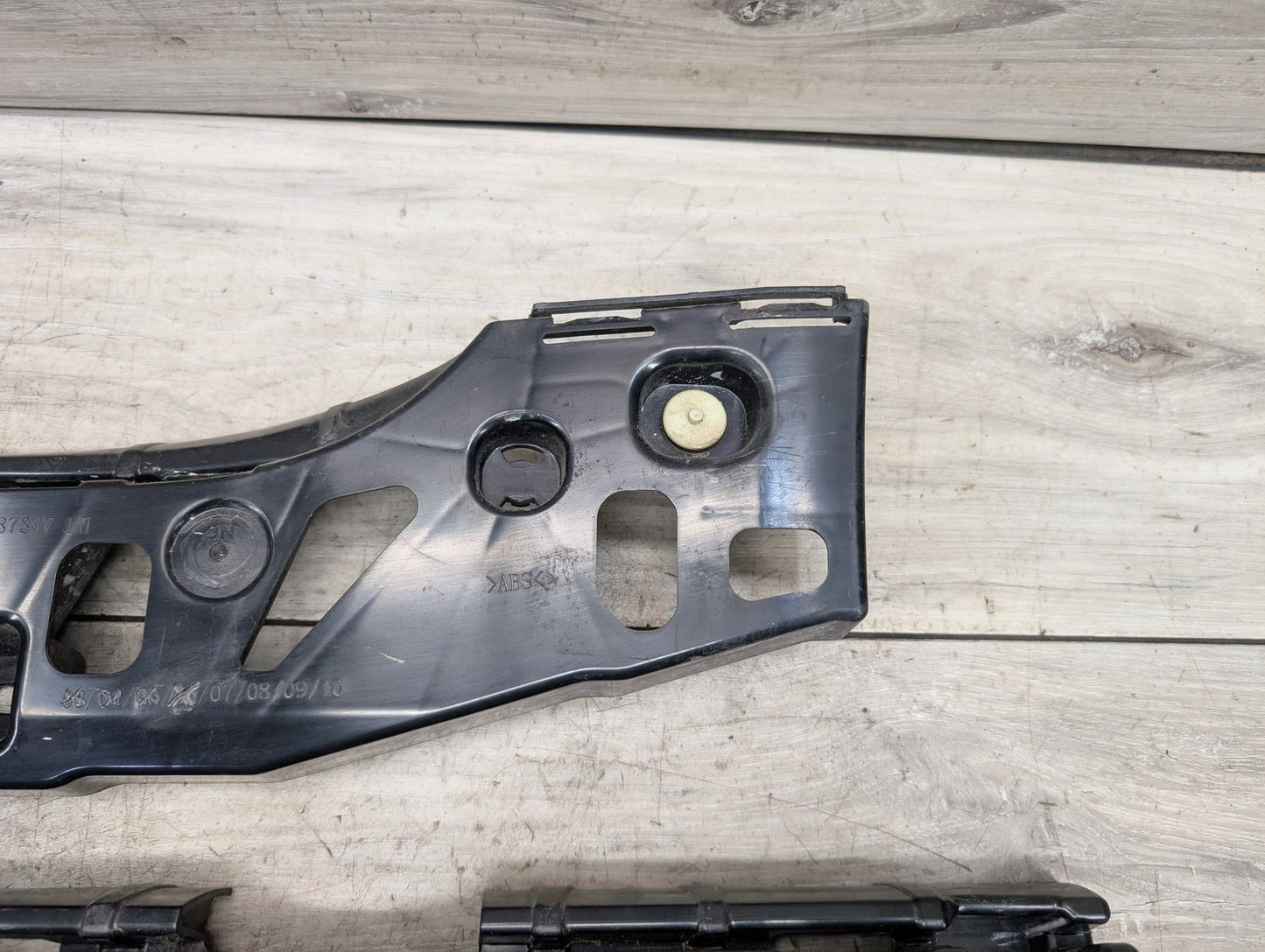 2016-2022 BMW 750Li G12 Left Driver Side Skirt Rocker Panel Brackets SET 7387347