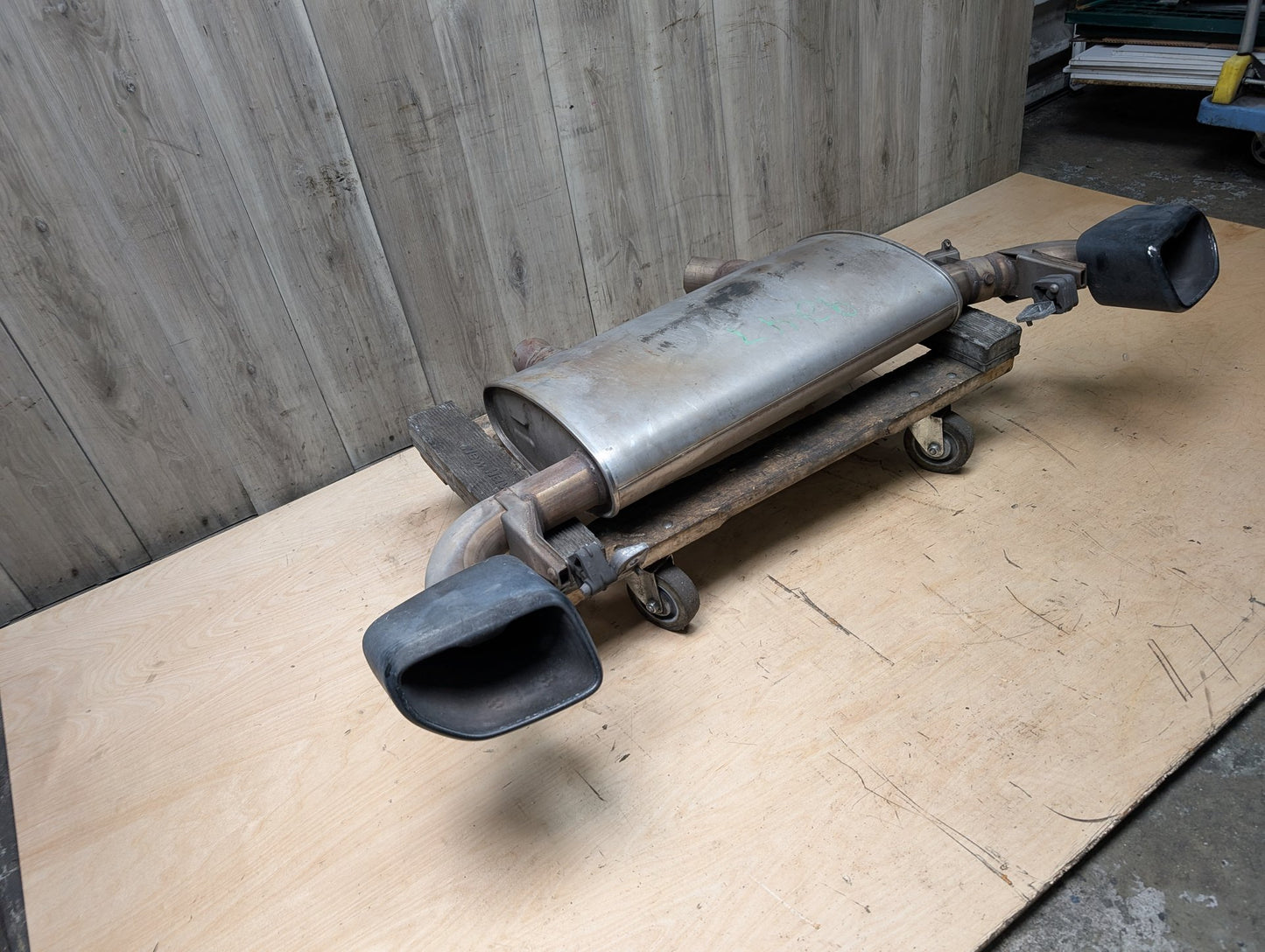 2018 - 2023 BMW X3 G01 Rear Exhaust Muffler 8693952 B58B30M0