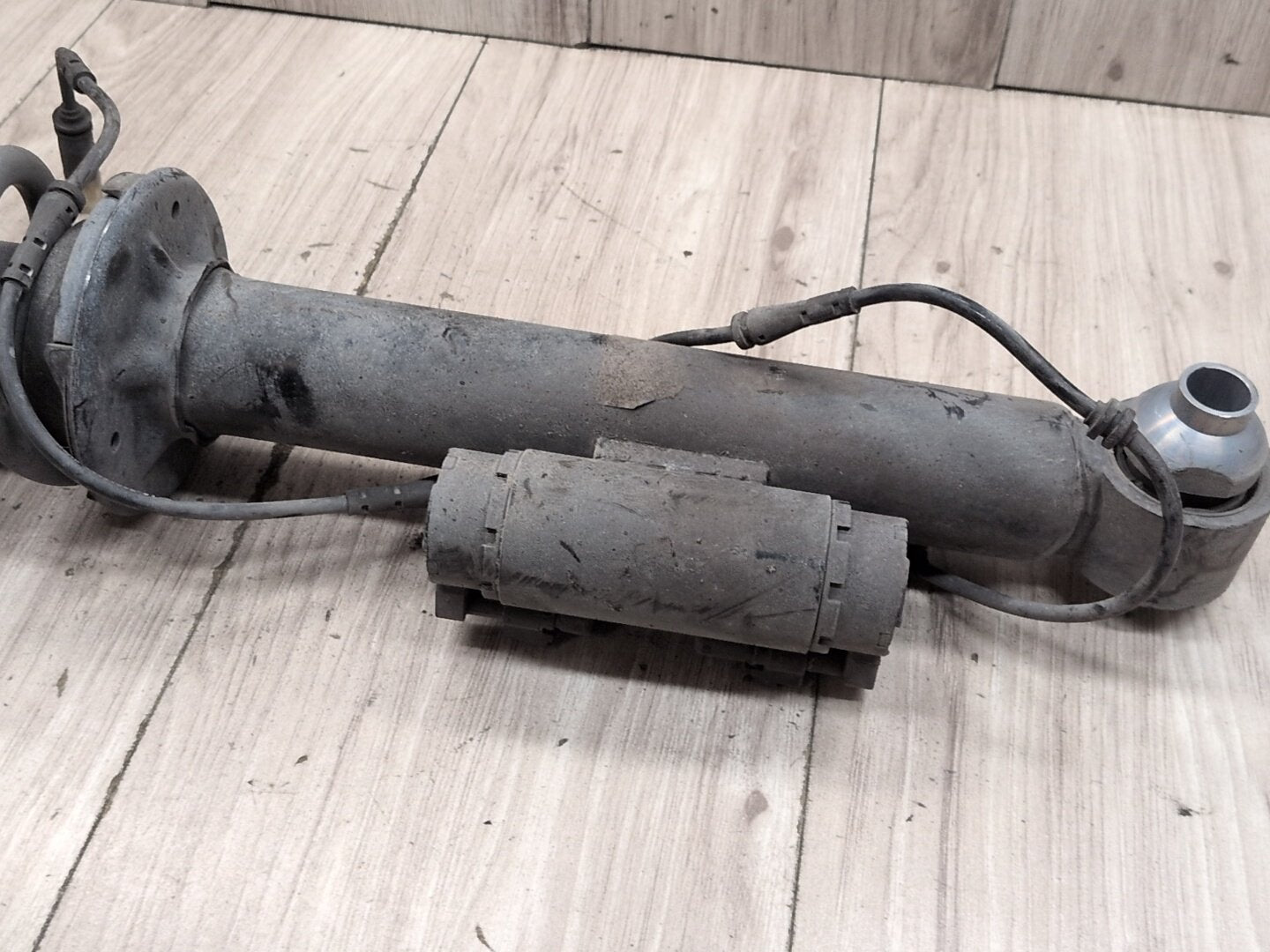 17-23 OEM BMW G30 M550 Rear Right Passenger Side Spring Strut Shock Absorber VDC