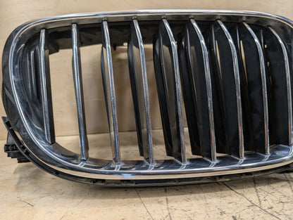 2016-2019 BMW 740i G12 Front Left Right Upper Bumper Cover Kidney Grilles SET 8091760 OEM