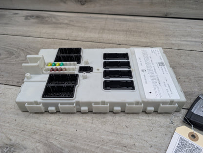2014 - 2019 BMW 340 F34 Bdc Body Domain Fem Control Module w/ Key 8781423 B58B30M0