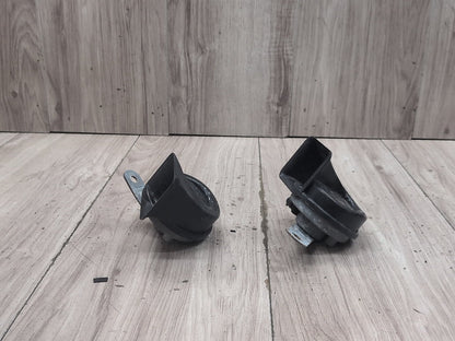 2004-2010 BMW M6 E64 Alarm Horns SET 7839346 OEM