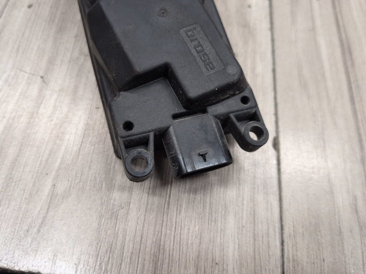 OEM BMW G30 530 540 M550 G12 740 750 M760 Upper Grille Air Flap Motor Actuator