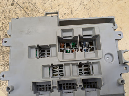 2007-2013 BMW 335i E92 Front Power Distribution Fuse Box 6906622 OEM