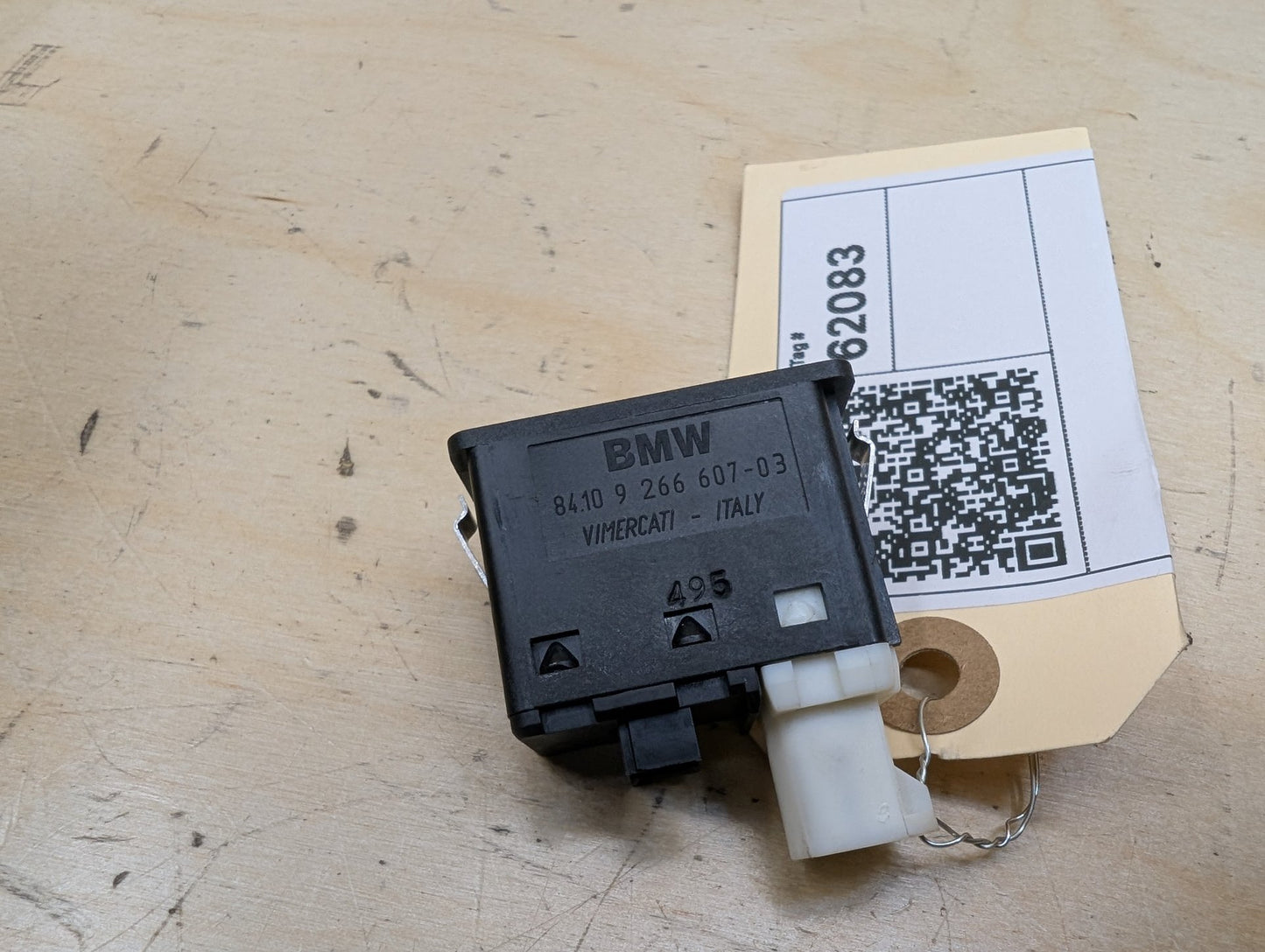 OEM BMW F15 F16 F25 F26 F85 X1 X3 X5 AUX Auxiliary Audio USB Input Charging Port
