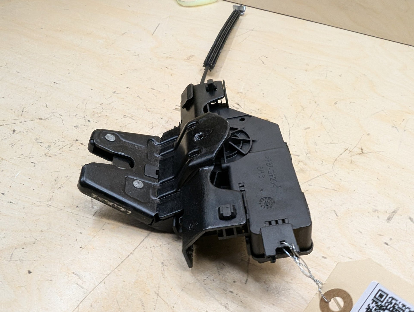 OEM BMW E82 E88 E90 E92 E93 Rear Trunk Lid Latch Lock Opener Actuator w/ Cable