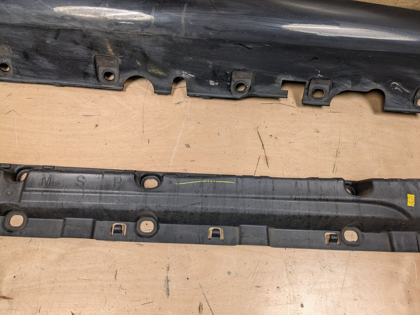 2014 - 2018 BMW X5 F85 Left Driver Side Skirt Rocker Panel w/ Bracket 8058507 S63B44T2