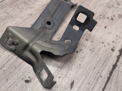 15-20 OEM BMW F80 F82 F83 M3 M4 Left Driver Fender Bracket Mount Carrier SET