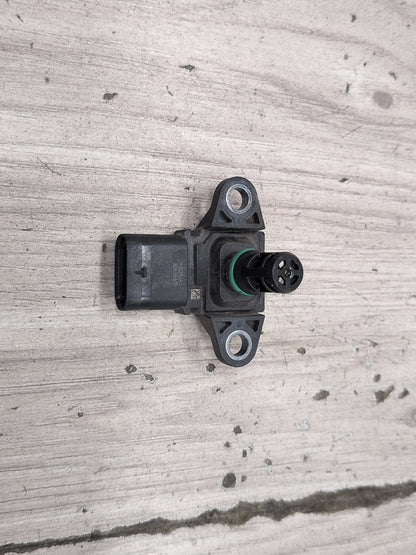 2012-2018 BMW 320i F30 Manifold Absolute Pressure (MAP) Sensor 7843531