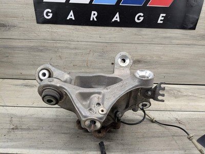 2019 BMW M550i G30 Rear Right Spindle Knuckle w/ Bearing 6866336 OEM