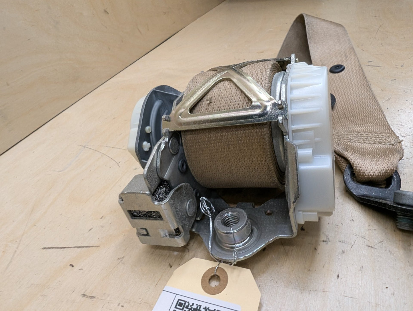 2012-2018 BMW 328i F30 Front Left Driver Seatbelt Seat Belt Retractor 7309343