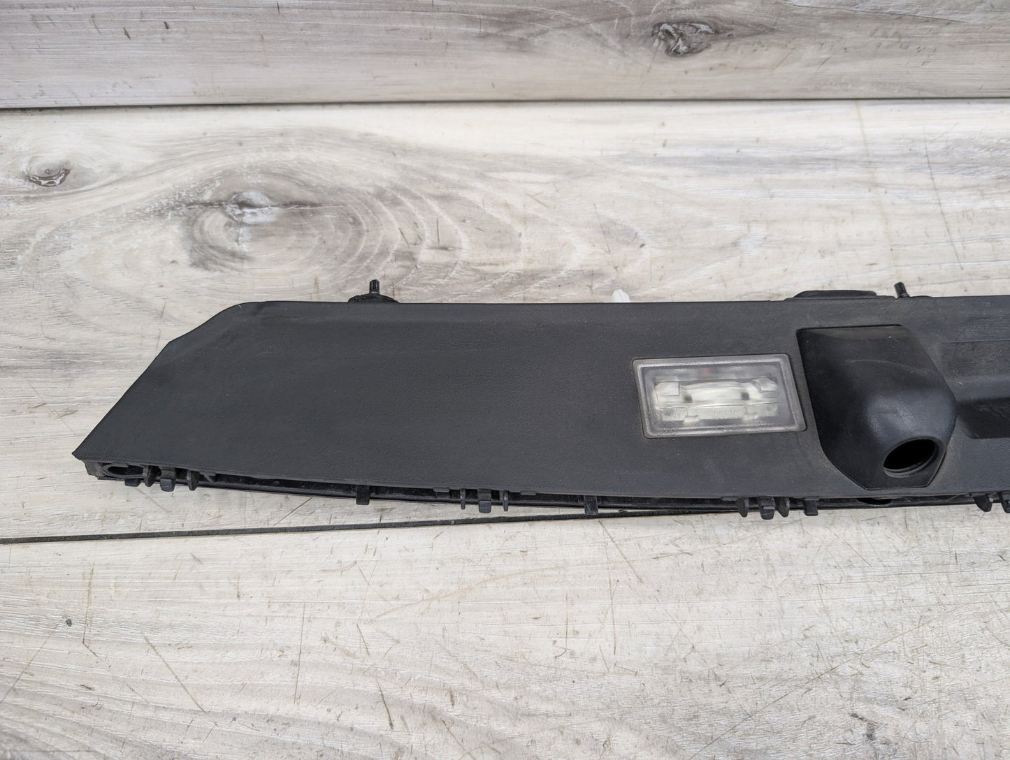 16-19 OEM BMW G12 740 750 Trunk Lid Grip Handle License Plate Light