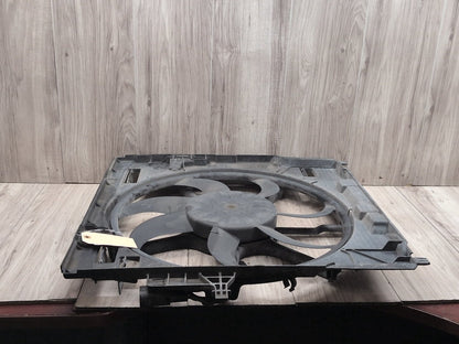 2007-2013 BMW X5 E70 Radiator Fan Shroud Housing w/ Motor 7558428