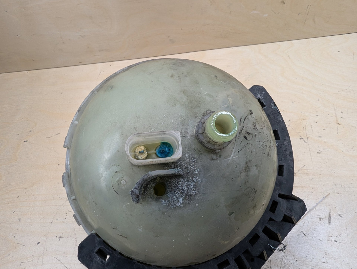 OEM BMW F22 F23 F30 F32 F33 F36 Coolant Overflow Reservoir Tank Bottle N20 N26